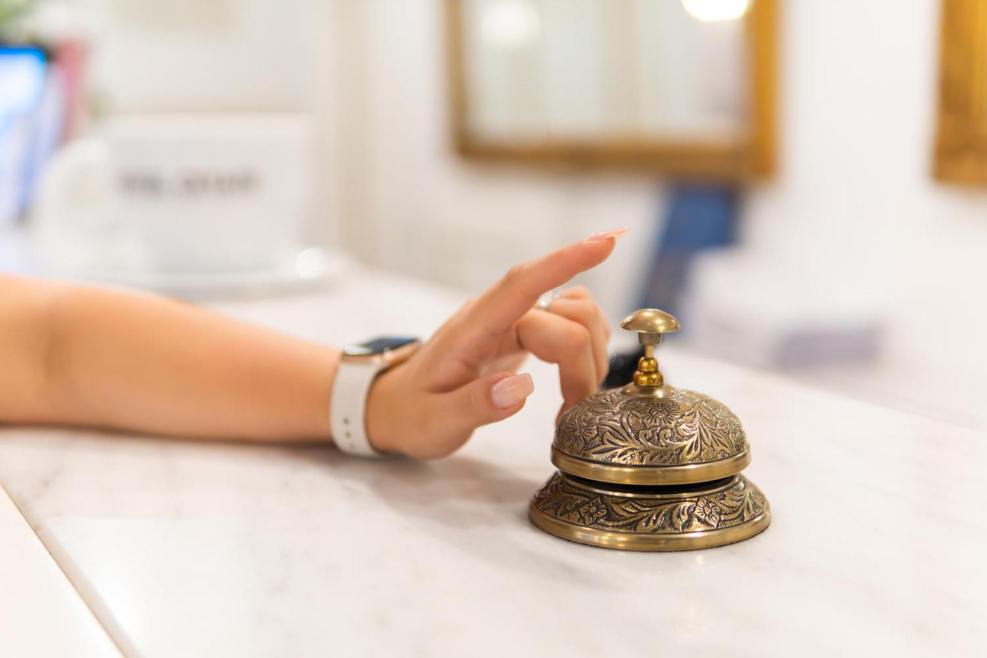Cetate Hotel