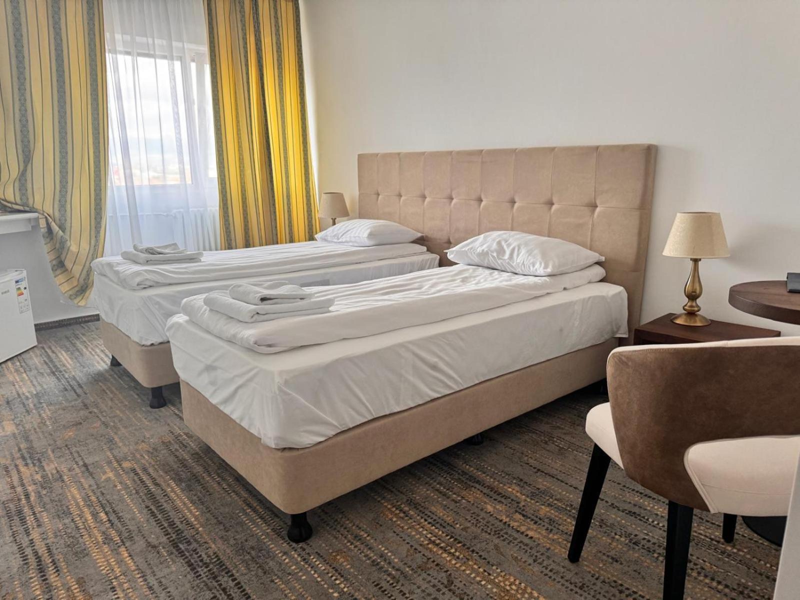 Hotel Cetate 3*