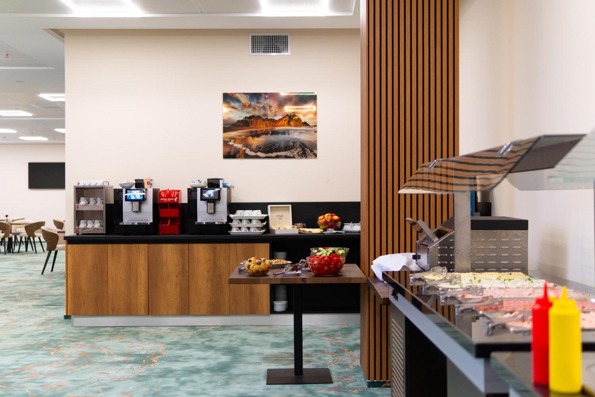 Hotel Cetate 3*