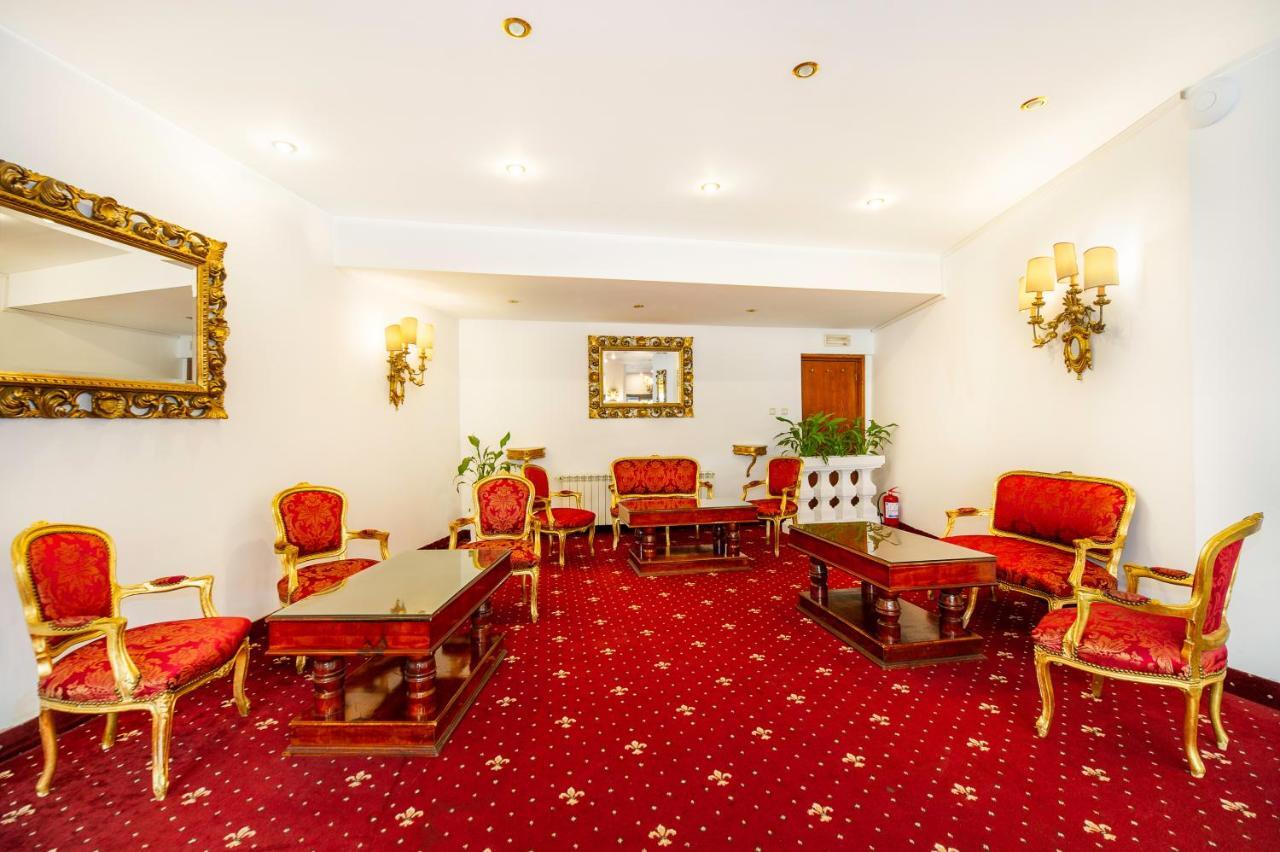Cetate Hotel 3*